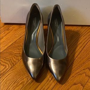 Rockport heels bronze size 10.5 - brand new